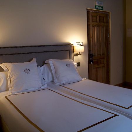 Hotel Boutique Casa Del Comendador 나발카르네로 외부 사진