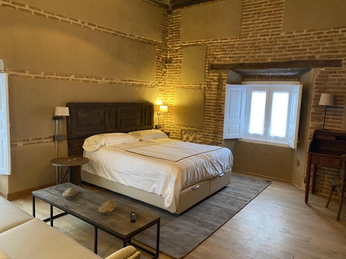 Hotel Boutique Casa Del Comendador 나발카르네로 외부 사진
