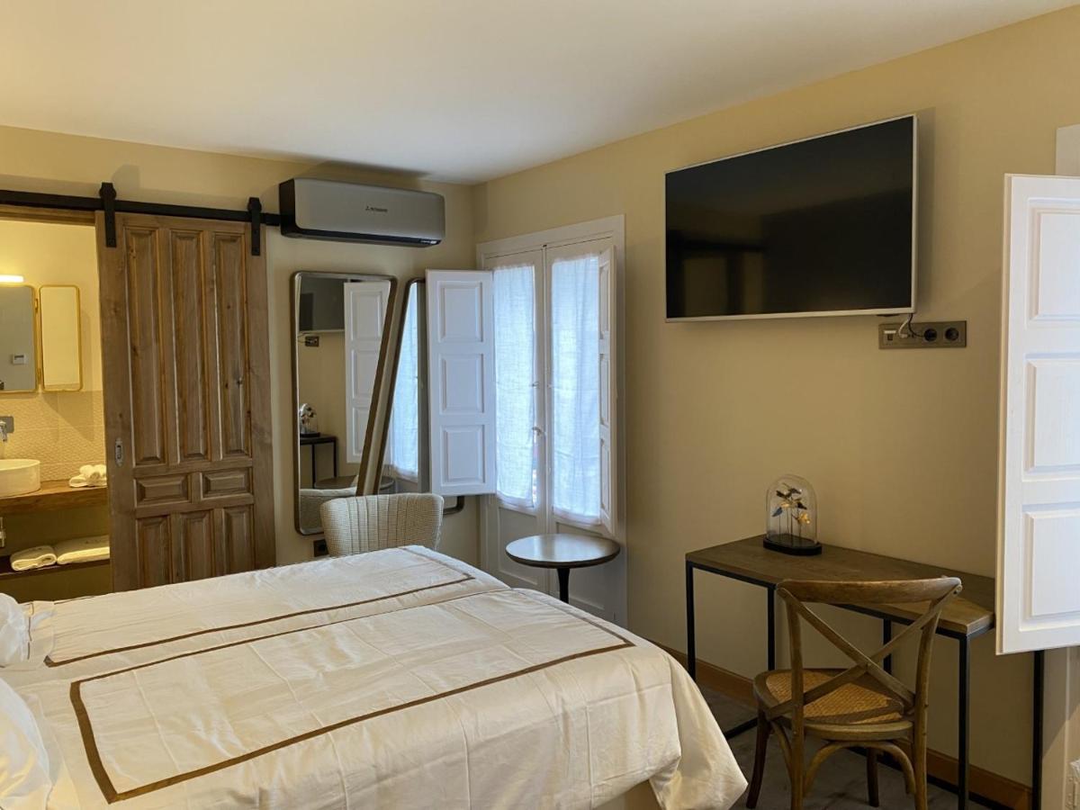 Hotel Boutique Casa Del Comendador 나발카르네로 외부 사진
