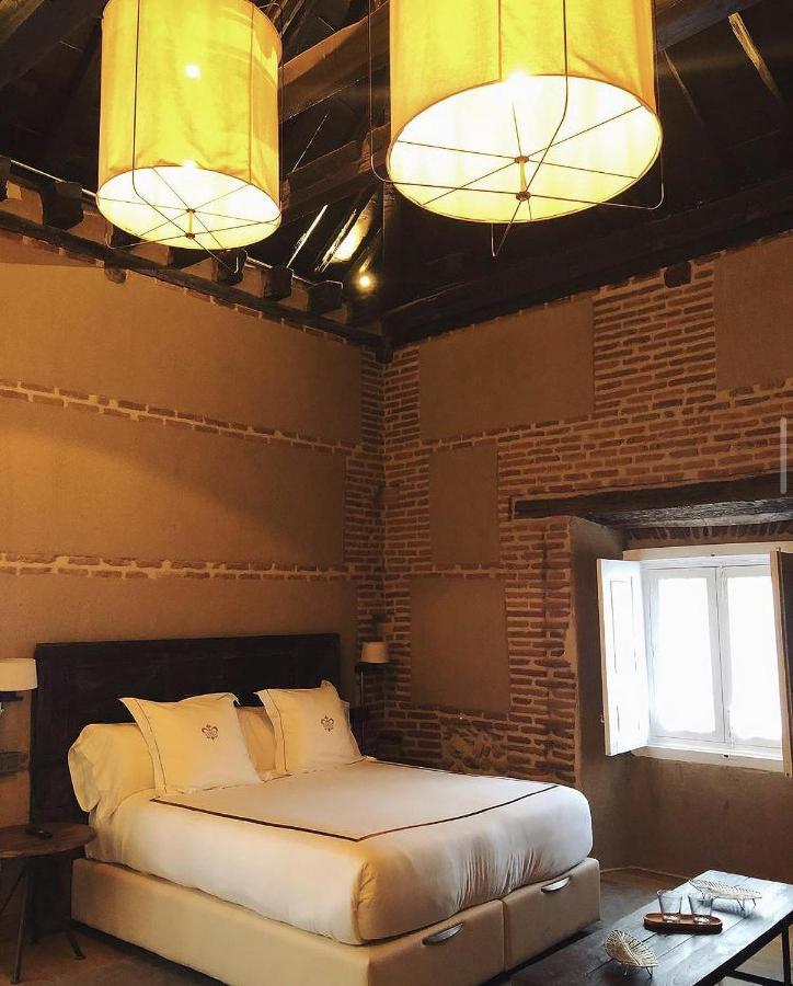 Hotel Boutique Casa Del Comendador 나발카르네로 외부 사진