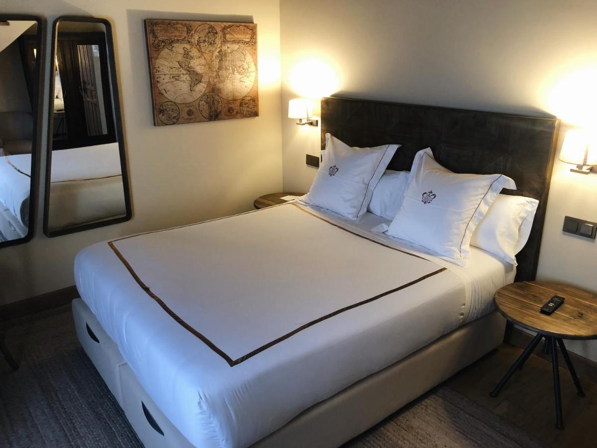 Hotel Boutique Casa Del Comendador 나발카르네로 외부 사진