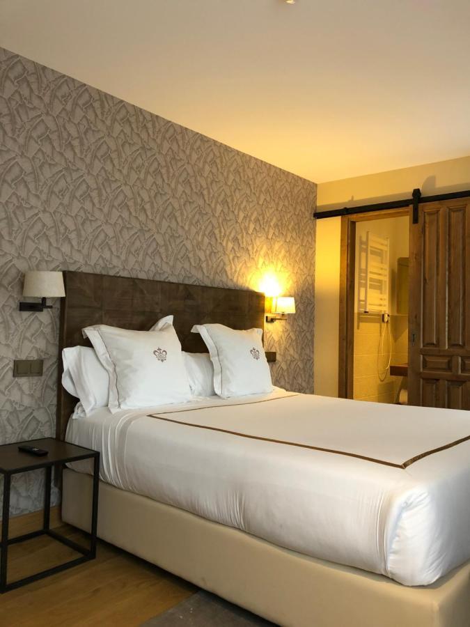 Hotel Boutique Casa Del Comendador 나발카르네로 외부 사진