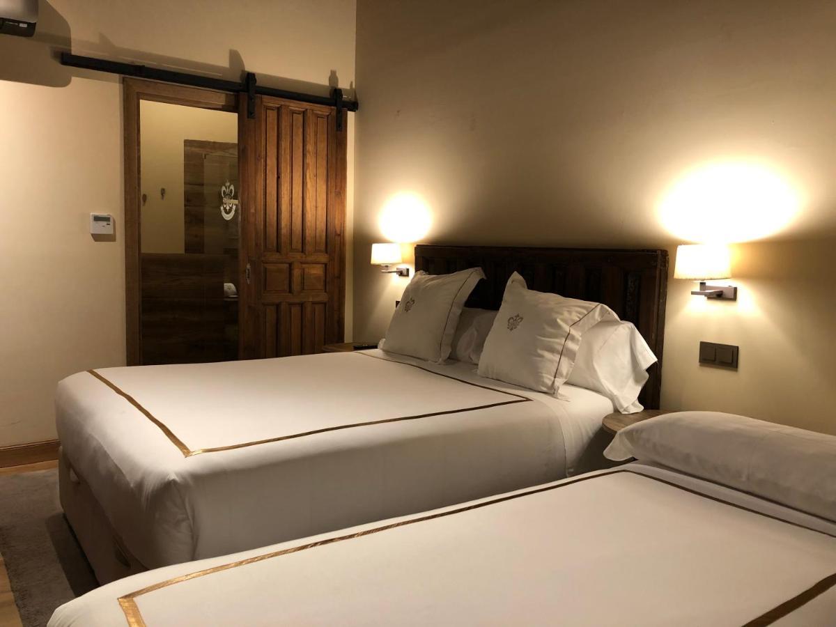 Hotel Boutique Casa Del Comendador 나발카르네로 외부 사진