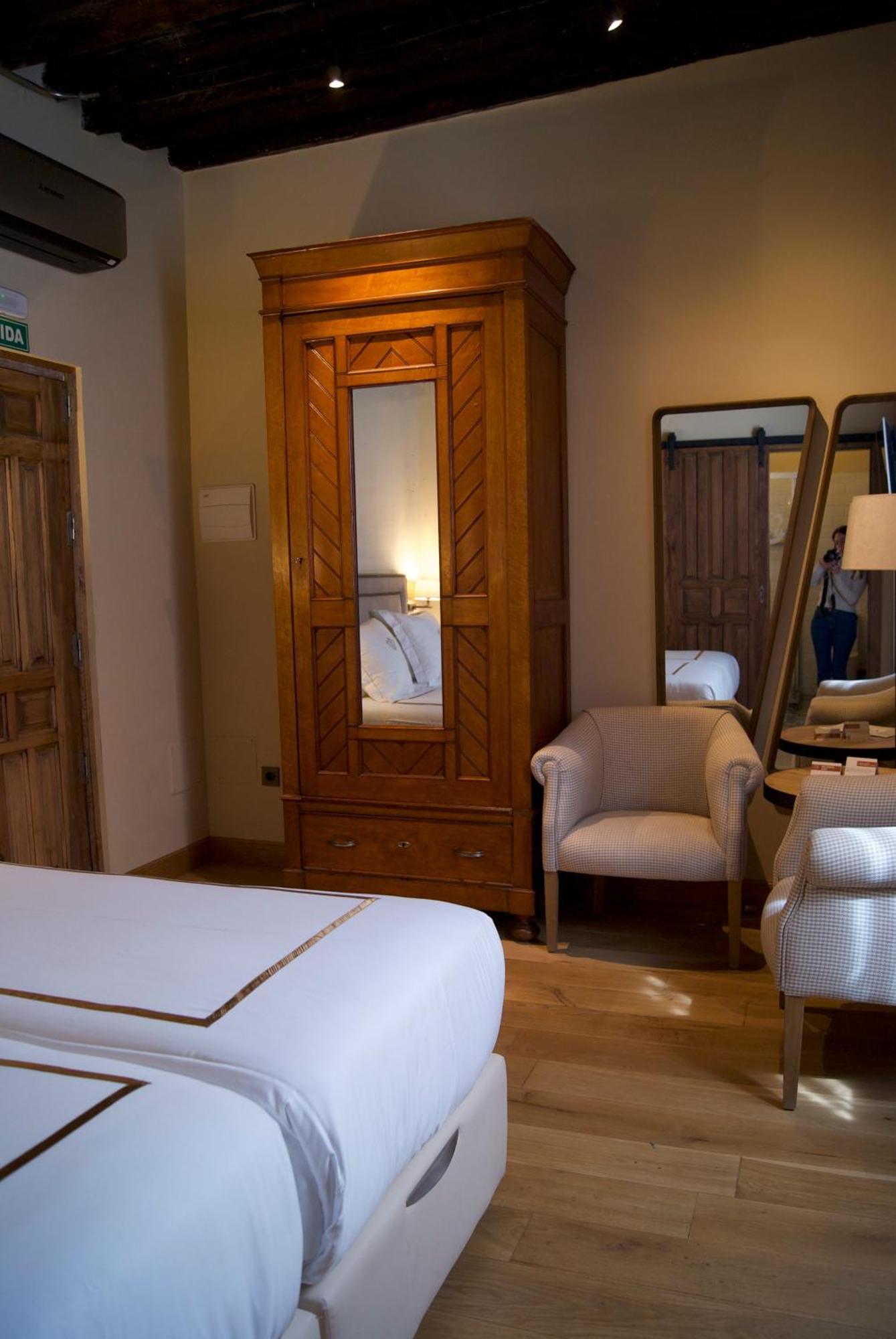 Hotel Boutique Casa Del Comendador 나발카르네로 외부 사진